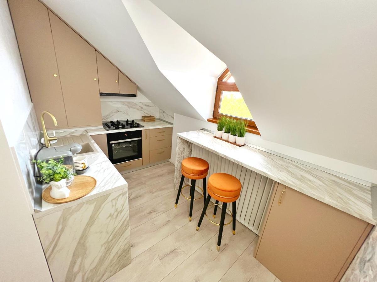 Studio Poienii - A Cozy Stay 5 Min Away From The Center Bistrita  Exterior photo